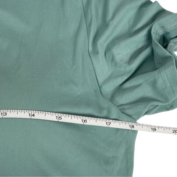 Klassy Network Blue Green Cropped Short Sleeve Crewneck Built-in Bra Top 3XL NWT - Picture 6 of 7